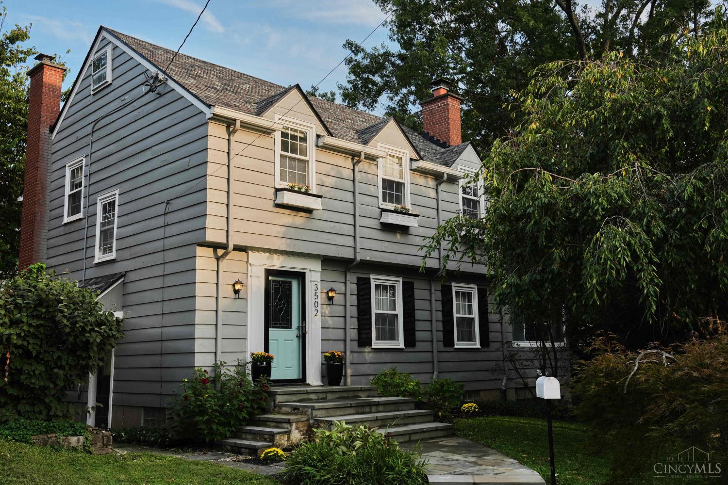 3502 Victoria Place