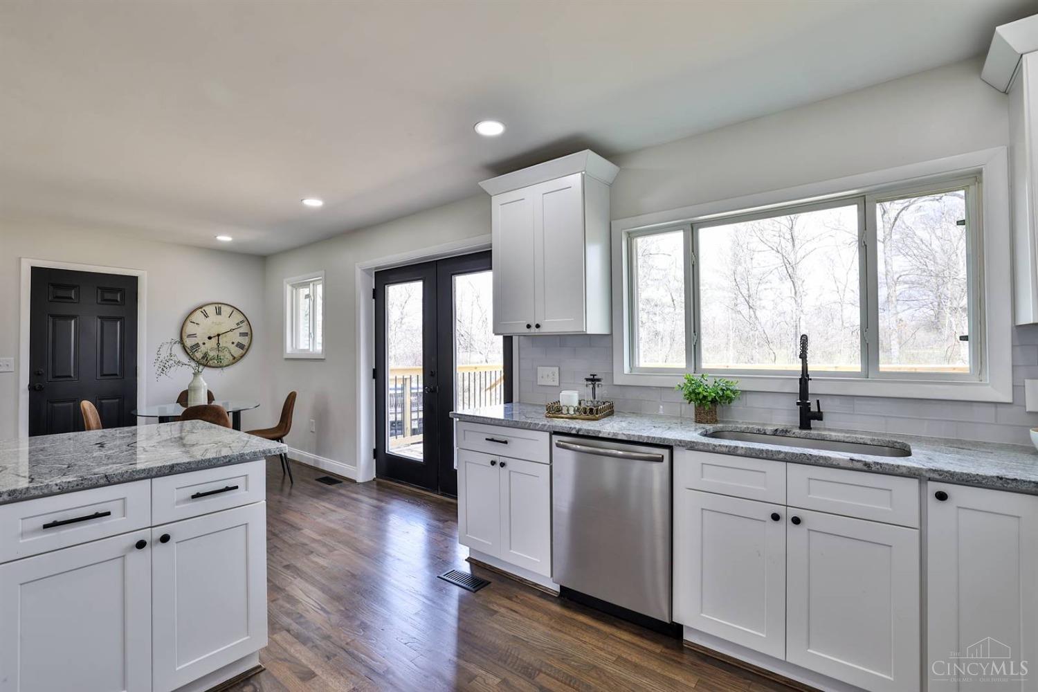 4464 Classic Drive, Blue Ash, Ohio image 11