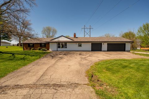Photo of 9853 Clearcreek Franklin Road, Franklin Township, OH 45342 (MLS # 1876090)