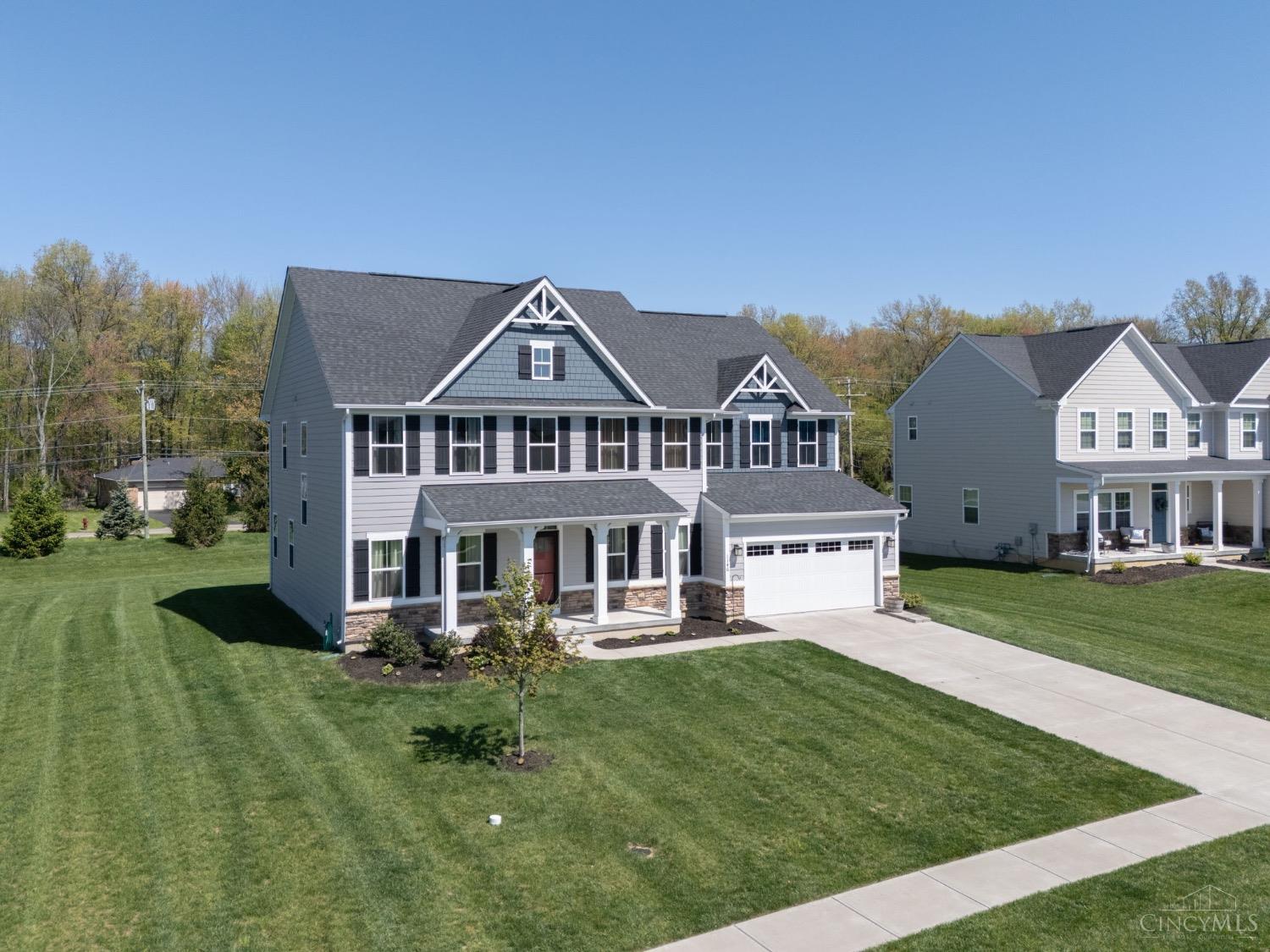 1146 Clover Field Drive, Miami Twp, Ohio image 2
