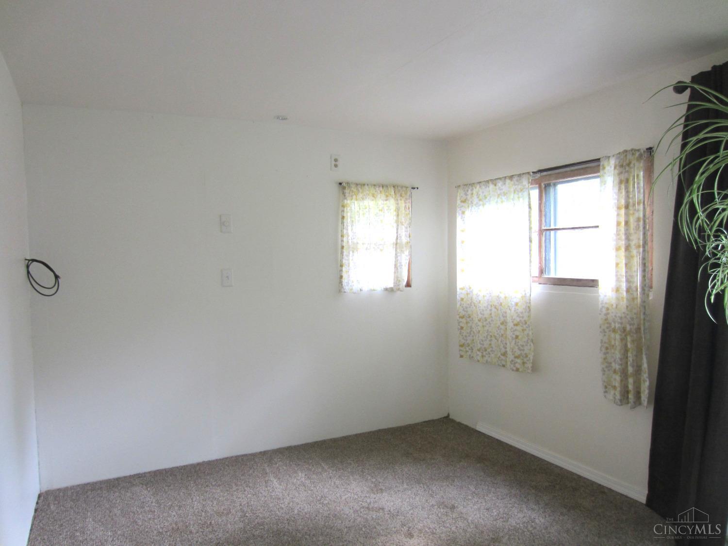9407 Marcella Drive, Franklin, Ohio image 18