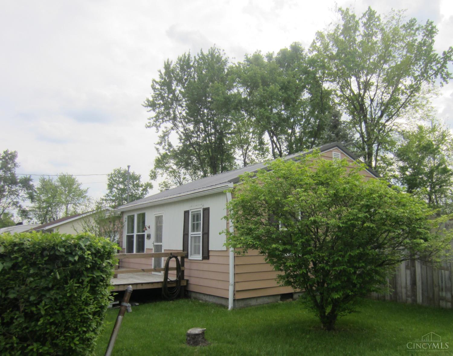 9407 Marcella Drive, Franklin, Ohio image 1