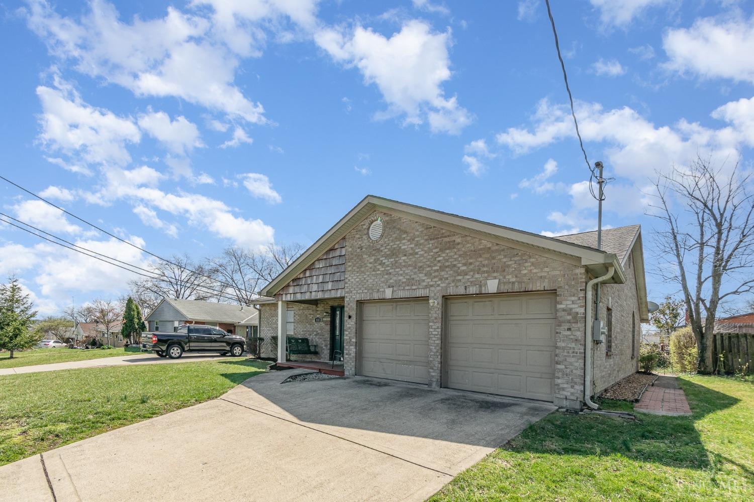 881 E Crescentville Road, Springdale, Ohio image 5