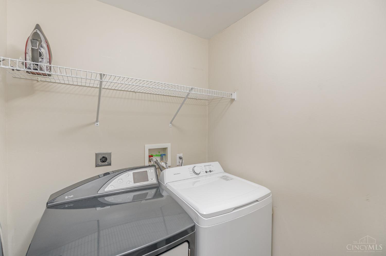 881 E Crescentville Road, Springdale, Ohio image 12