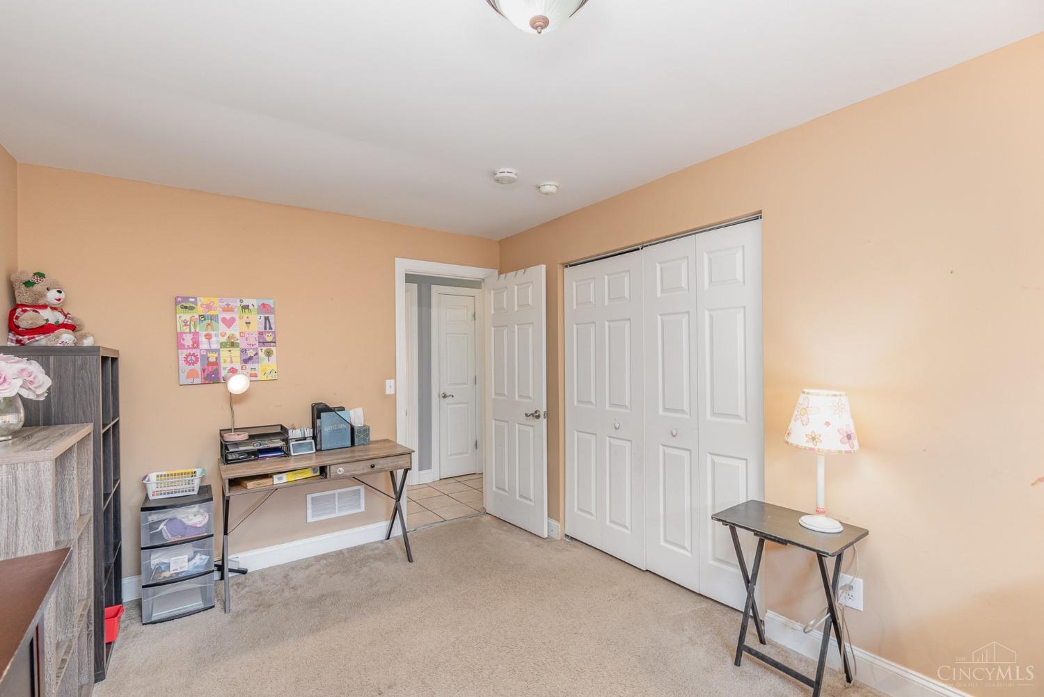 881 E Crescentville Road, Springdale, Ohio image 20