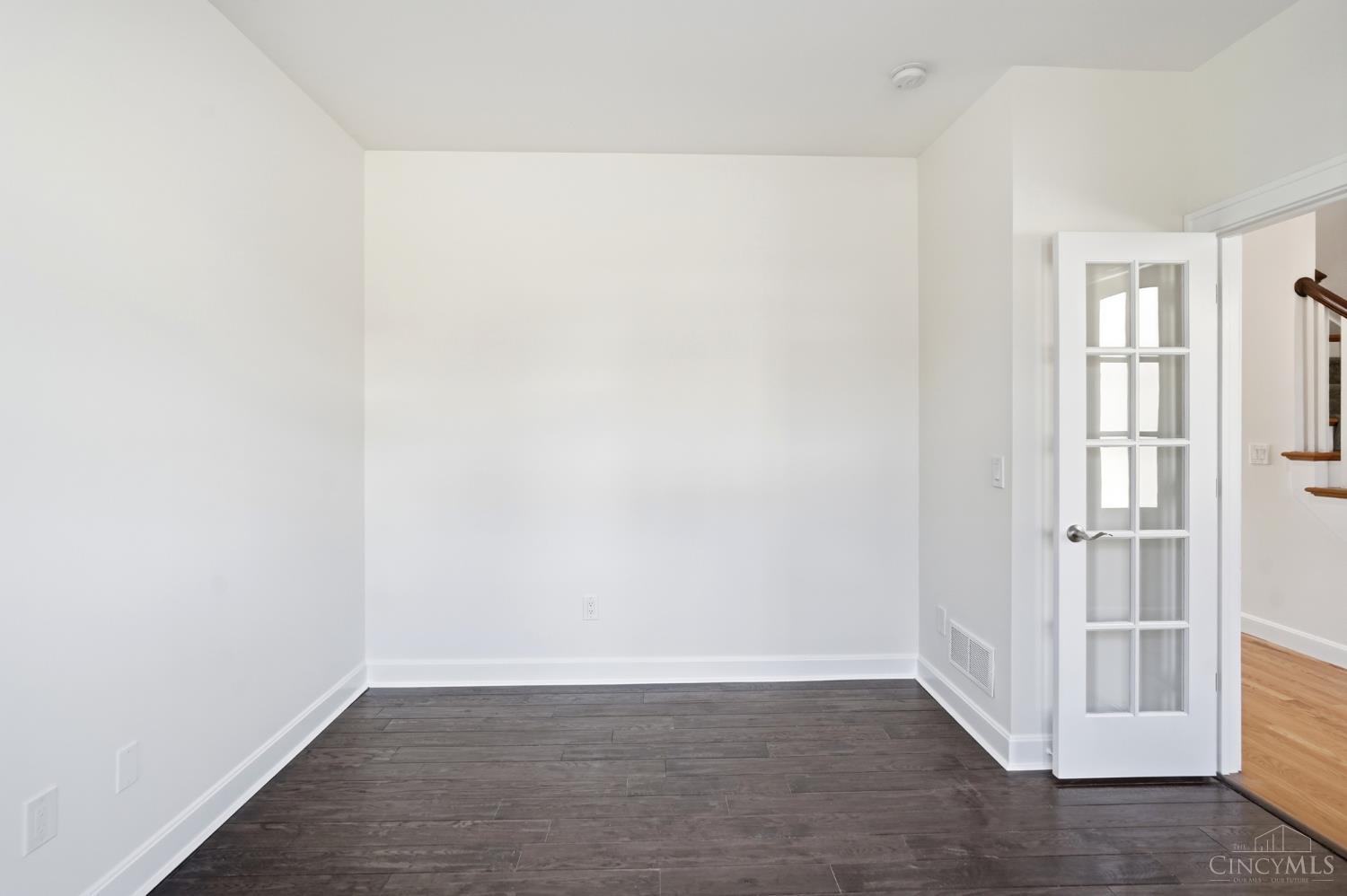 3003 Riverside Drive