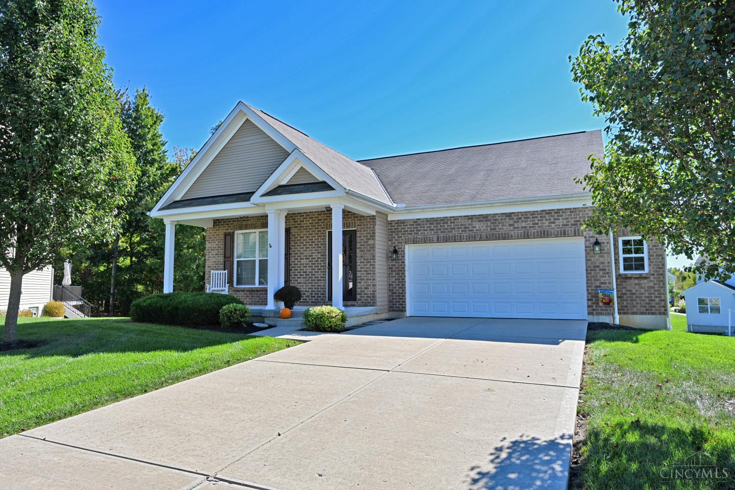 975 London Court