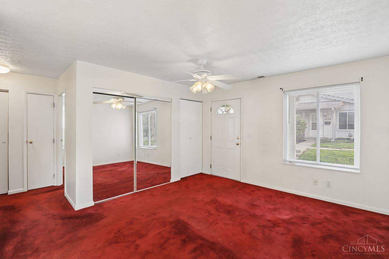 1044 E Crescentville Road