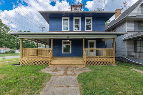 Photo of 19 McKinley Street, Middletown, OH 45042 (MLS # 1873871)