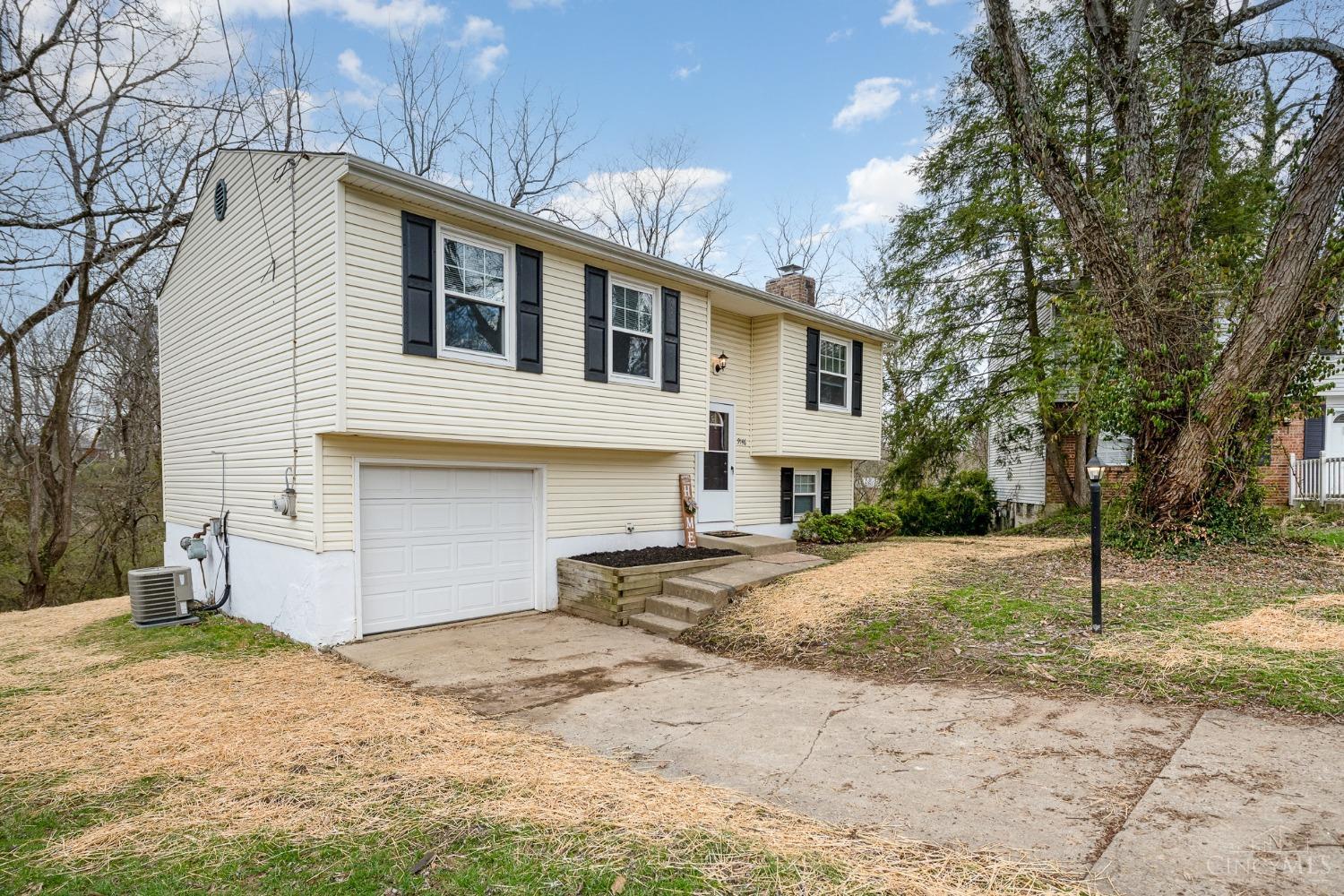 9146 Trelawney Court, Colerain Twp, Ohio image 2