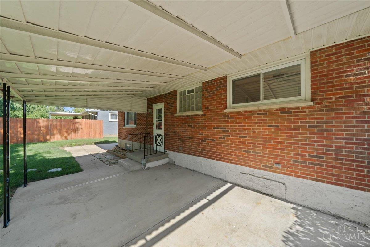 7823 Greenbriar Lane