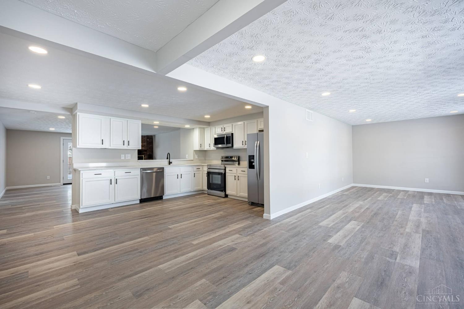 5260 Beechview Drive