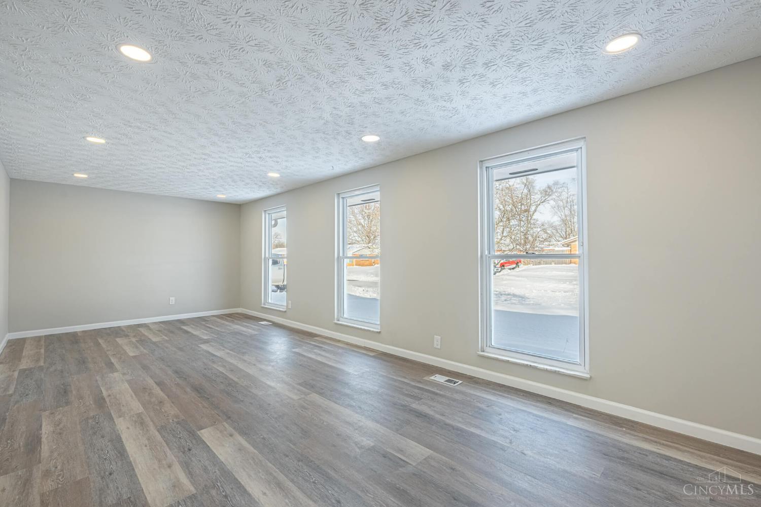 5260 Beechview Drive