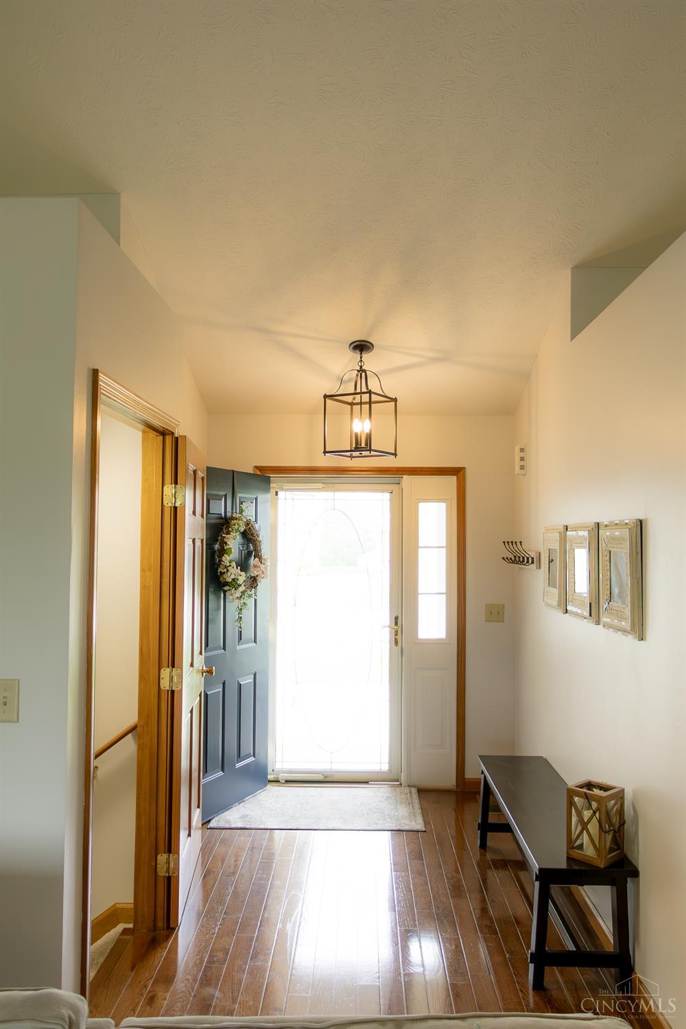 1452 Meadow Ridge Circle, Wilmington, Ohio image 4