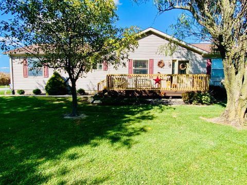 Photo of 591 Burnett Road, Sabina, OH 45169 (MLS # 1859818) Photo of 591 Burnett Road, Sabina, OH 45169 (MLS # 1859818)