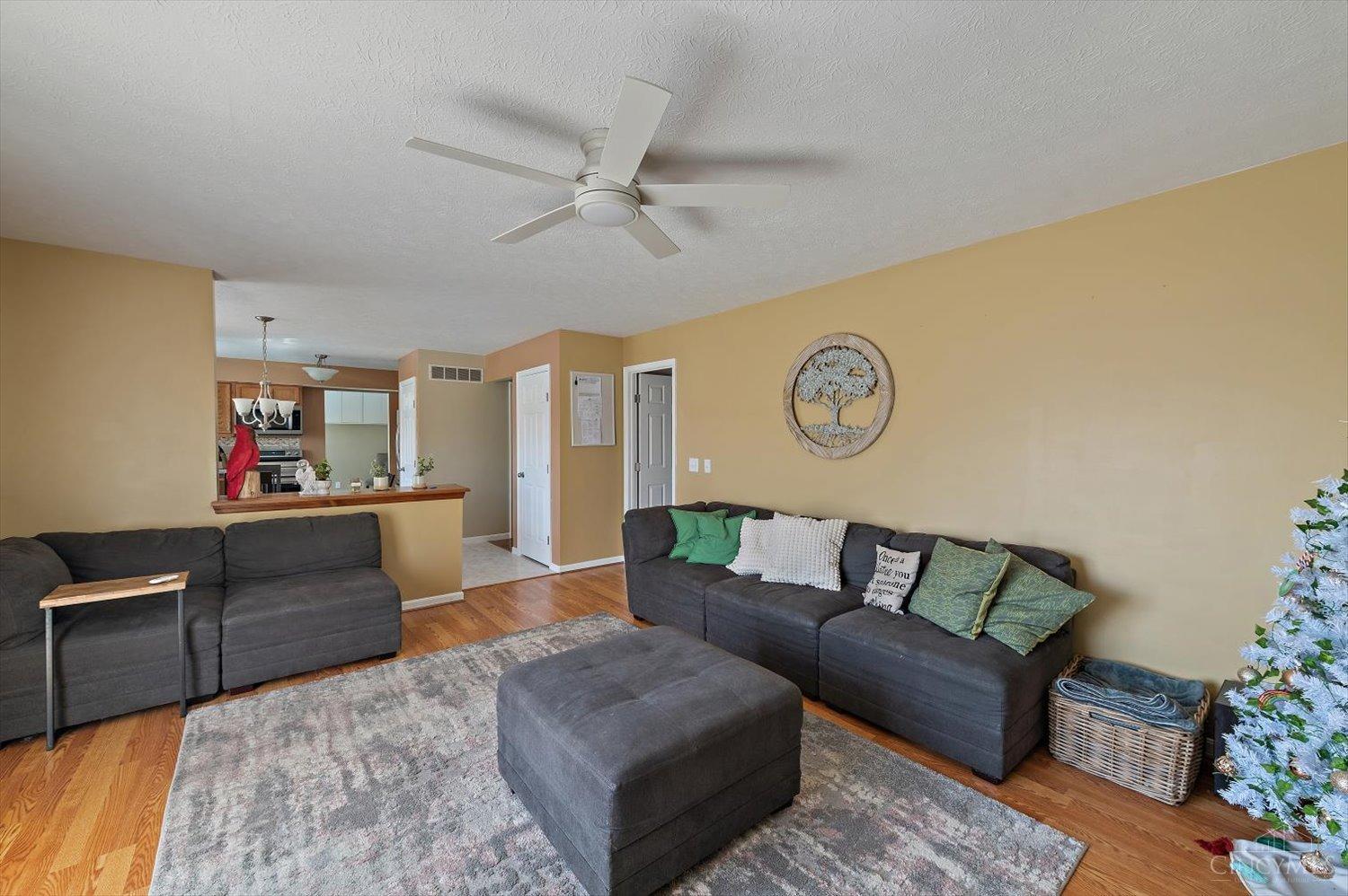 8136 Surrey Brook Lane, West Chester, Ohio image 10