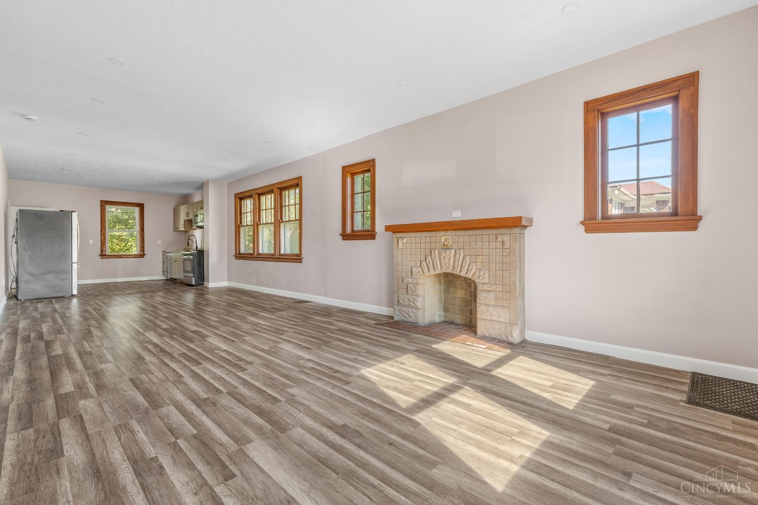 7227 Plainfield Road