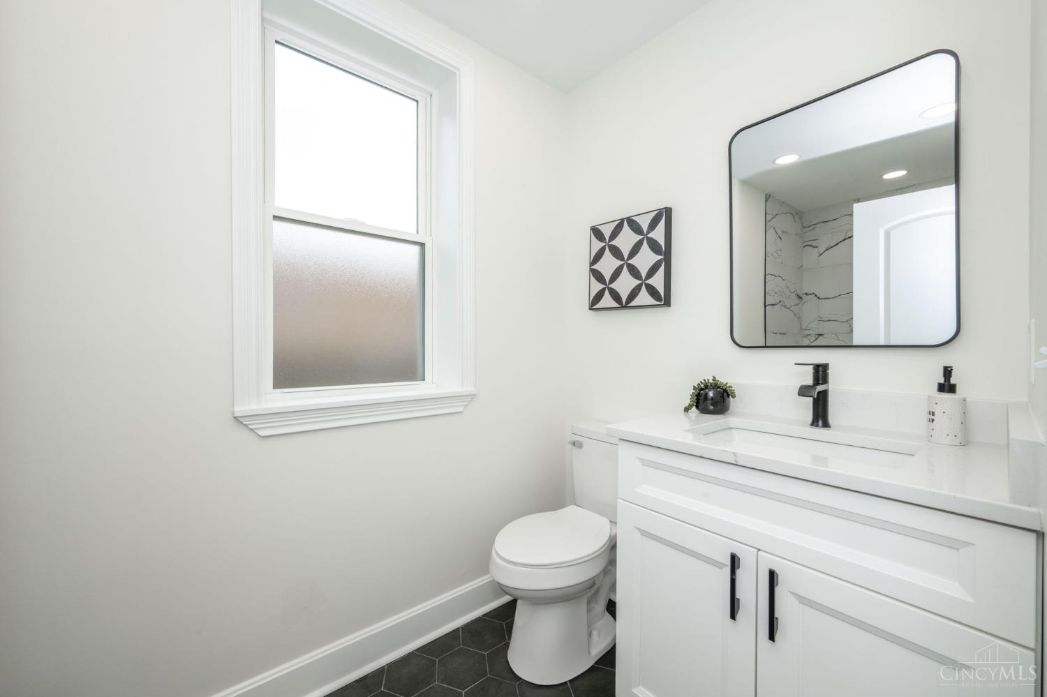 817 Hawthorne Avenue #A, Cincinnati, Ohio image 28