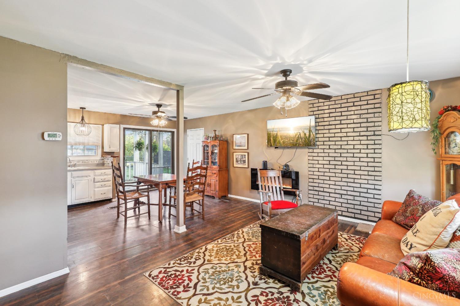1412 Tuscarora Drive, Loveland, Ohio image 4