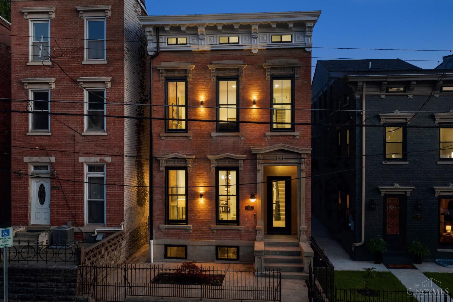 1117 Dayton Street