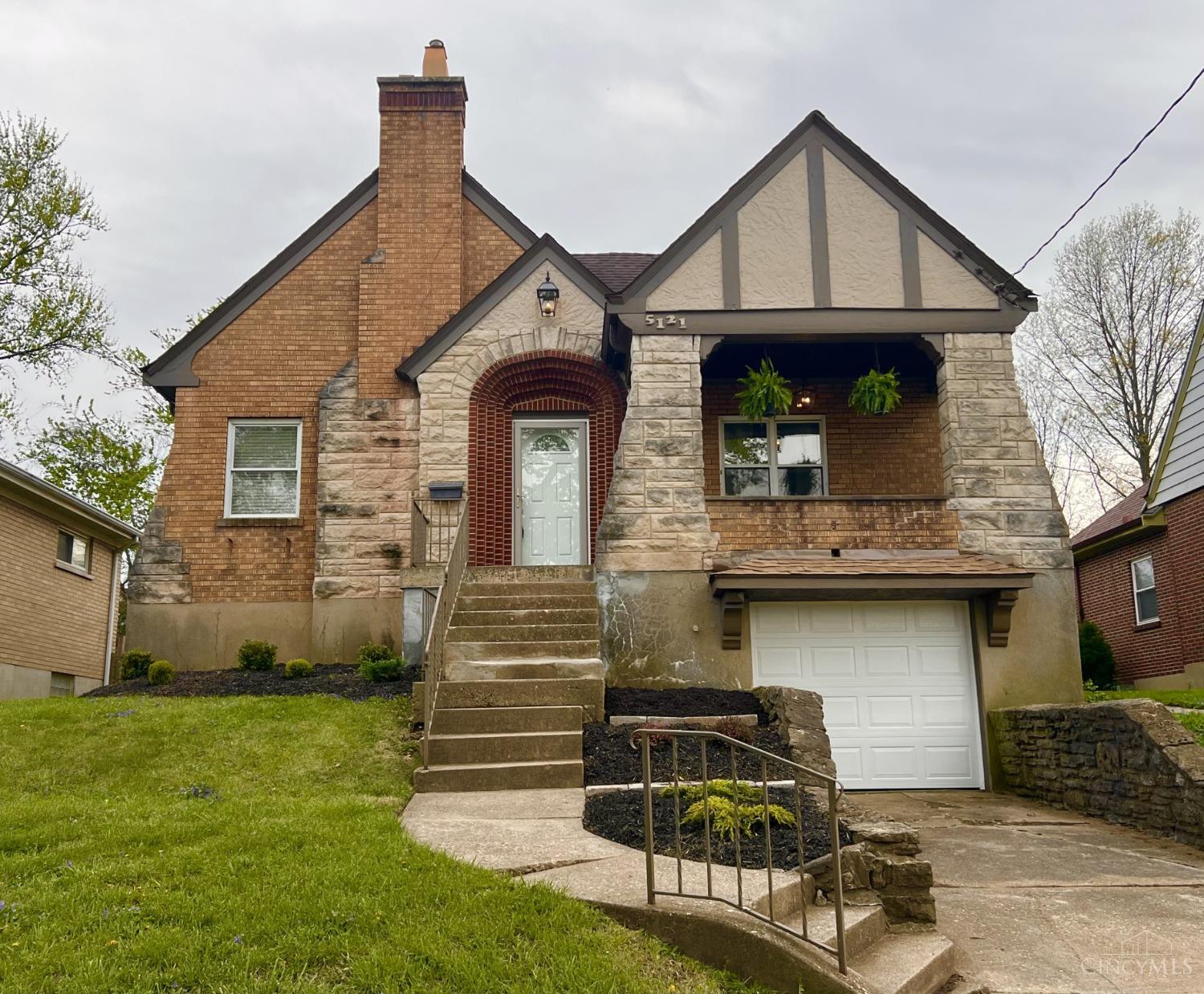 5121 Leona Drive, Green Township, Ohio image 1