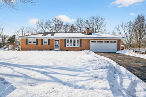 Photo of 3833 Sterling Drive, Franklin Township, OH 45005 (MLS # 1868405)