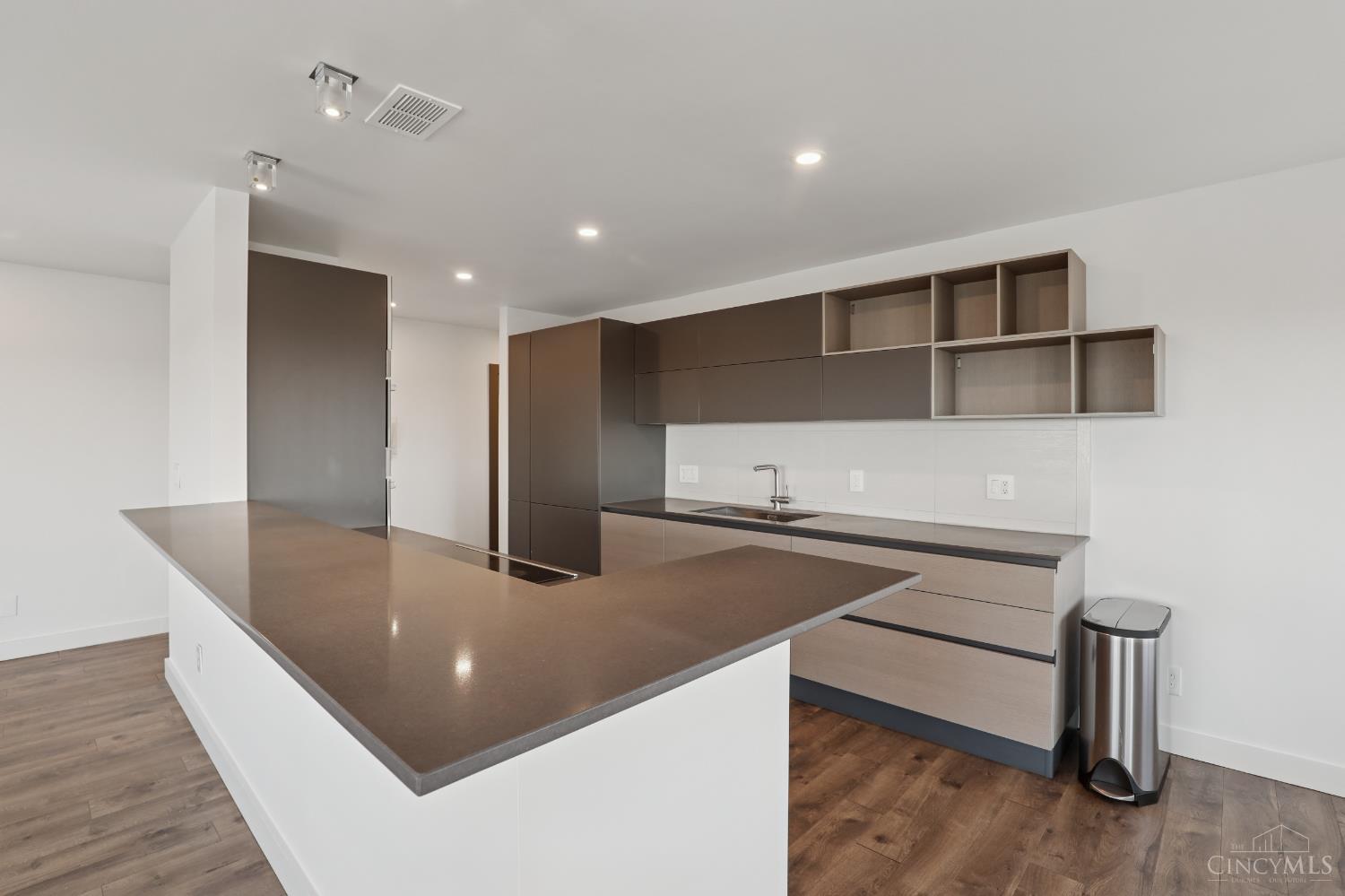 2200 Victory Parkway 2307