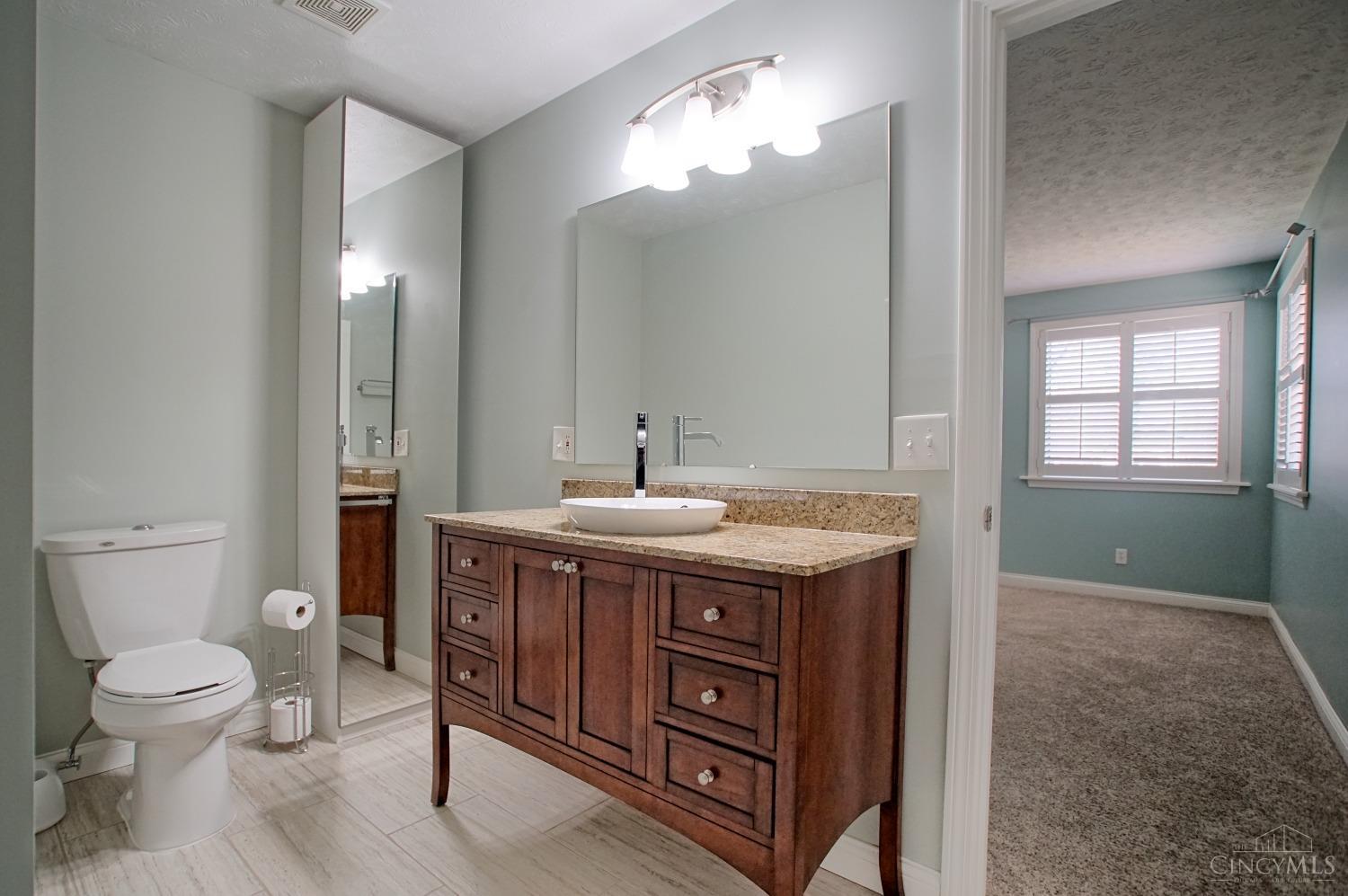 7682 Granby Way, West Chester, Ohio image 23