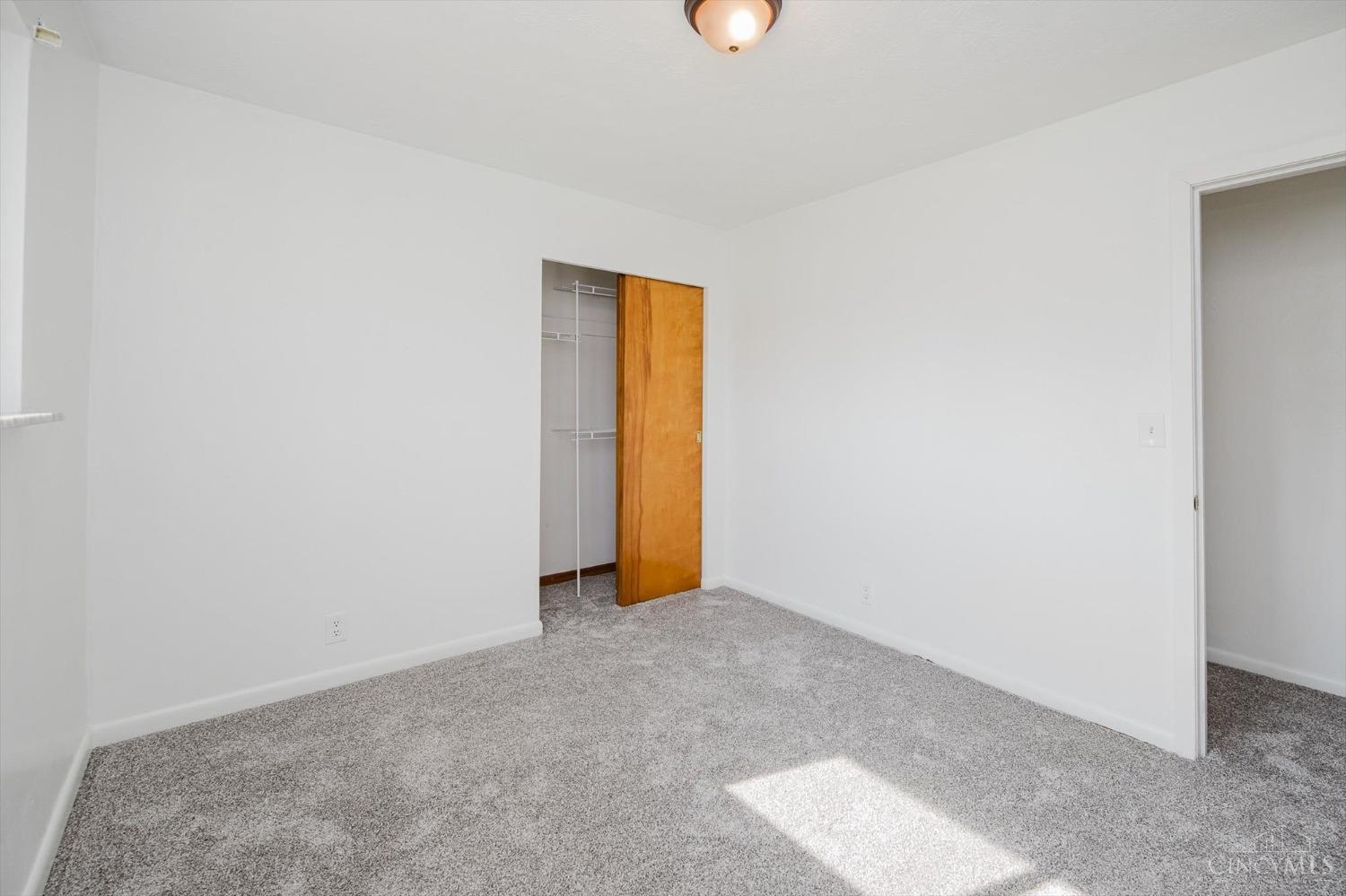 4637 Fairfield Avenue, Fairfield, Ohio image 33