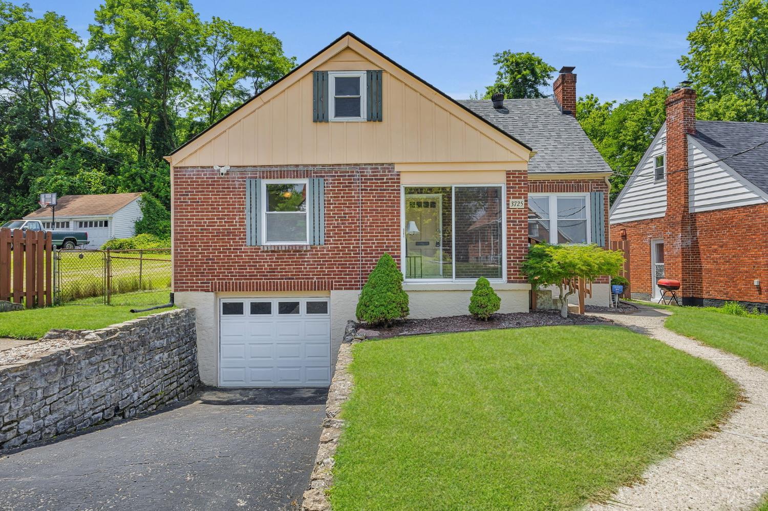 3725 Norwich Lane