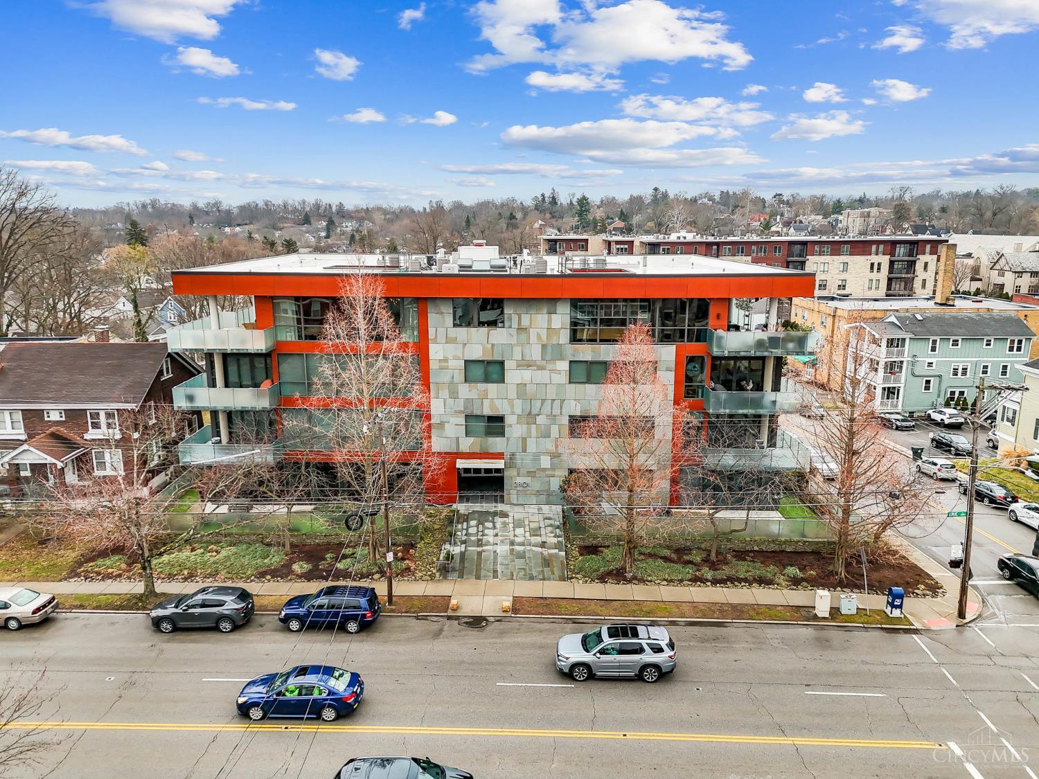 2801 Erie Avenue 202