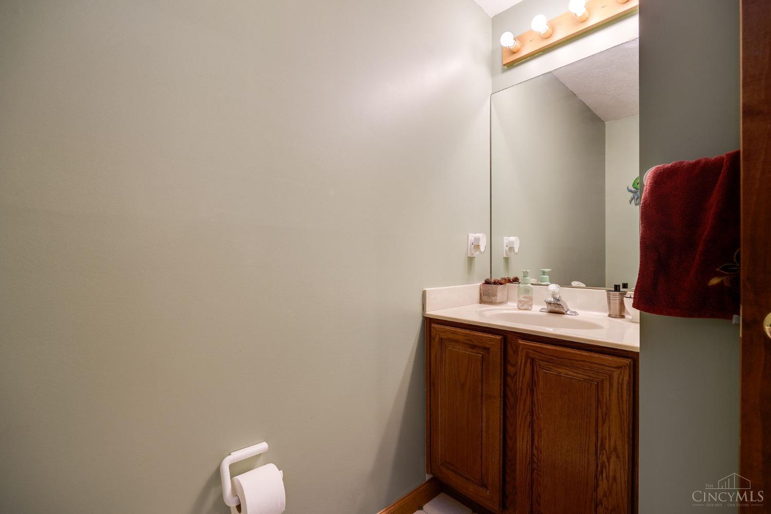 2952 Foxhound Drive, Fairfield Twp, Ohio image 25