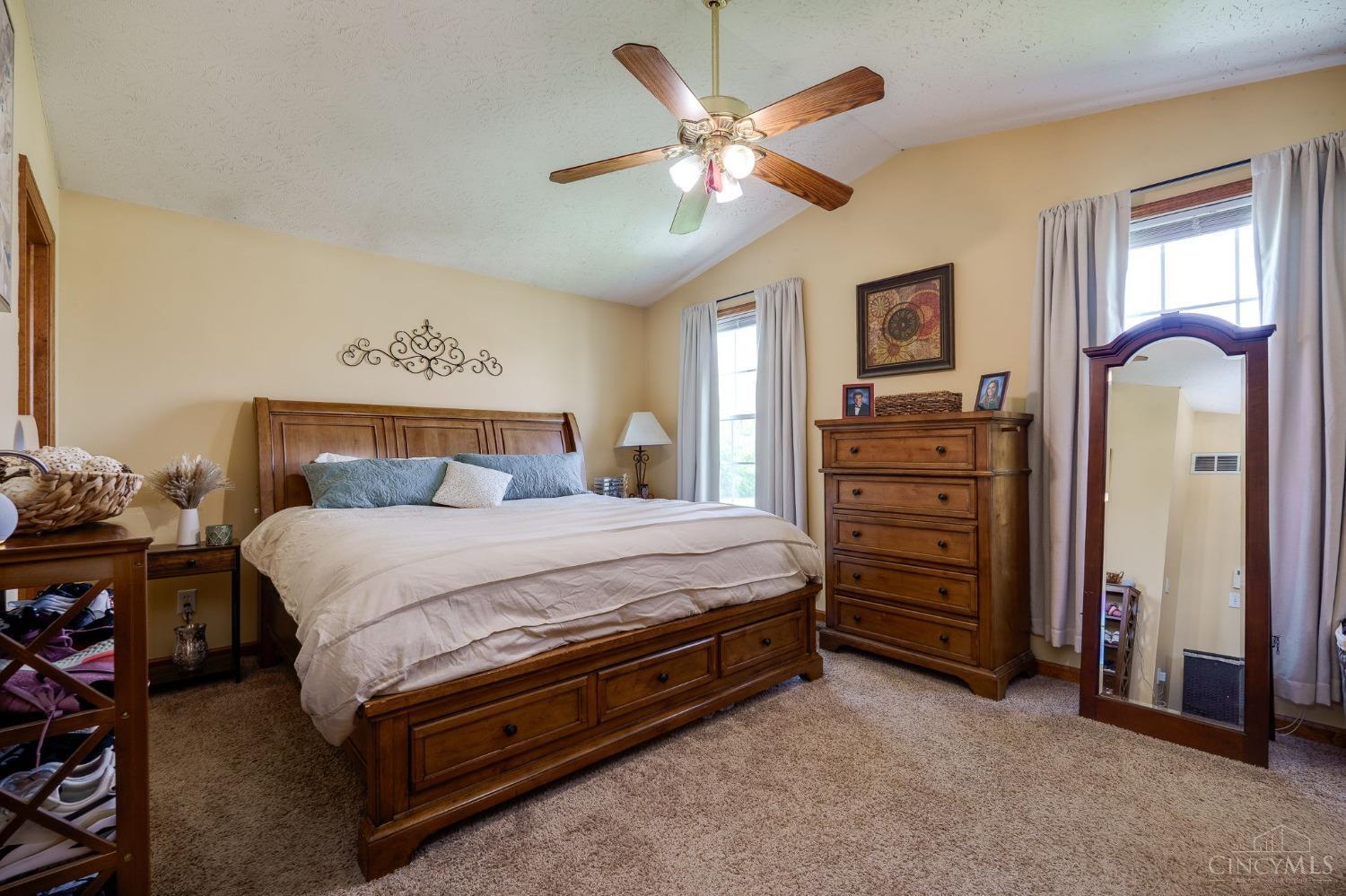 2952 Foxhound Drive, Fairfield Twp, Ohio image 12