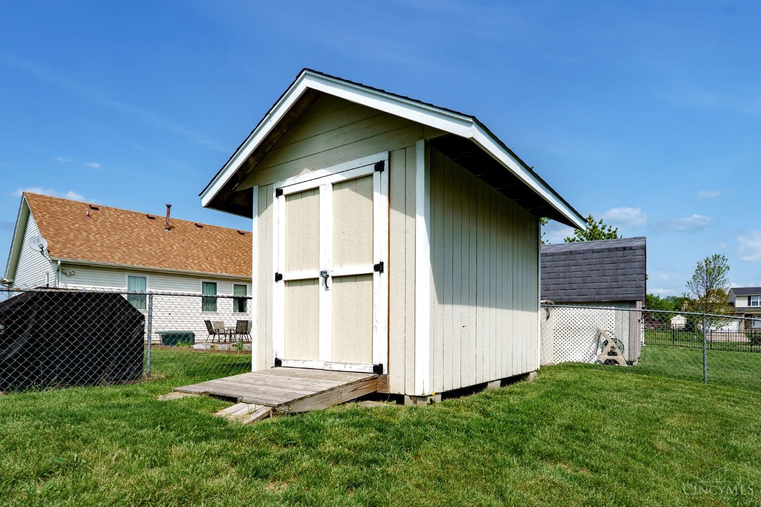 2952 Foxhound Drive, Fairfield Twp, Ohio image 27