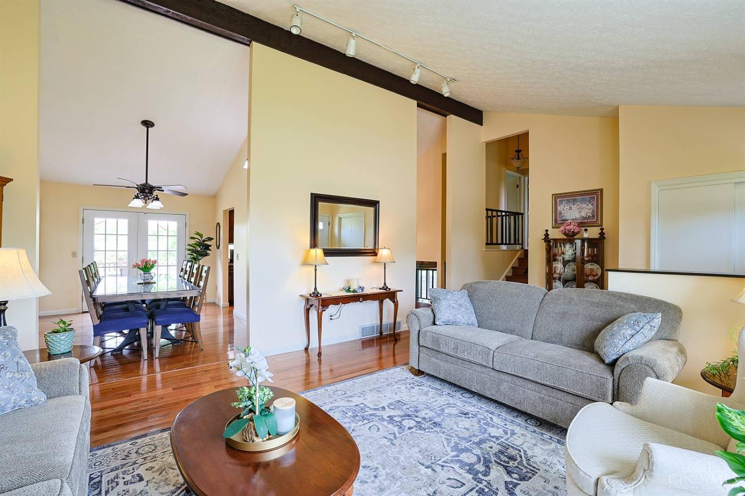 1285 Elizabeth Drive