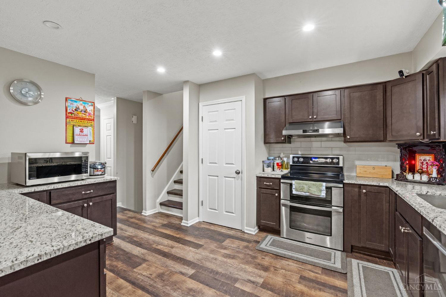 8806 Anna Court, West Chester, Ohio image 12