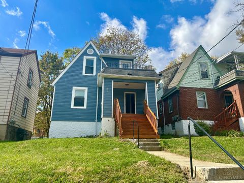 Photo of 1613 Wyoming Avenue, Cincinnati, OH 45205 (MLS # 1860684)