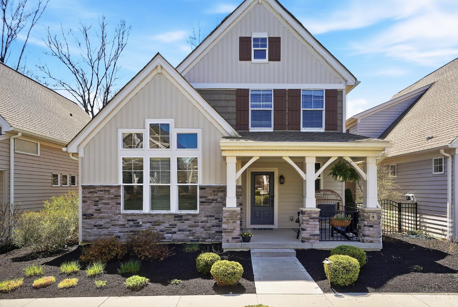 802 Monarch Court