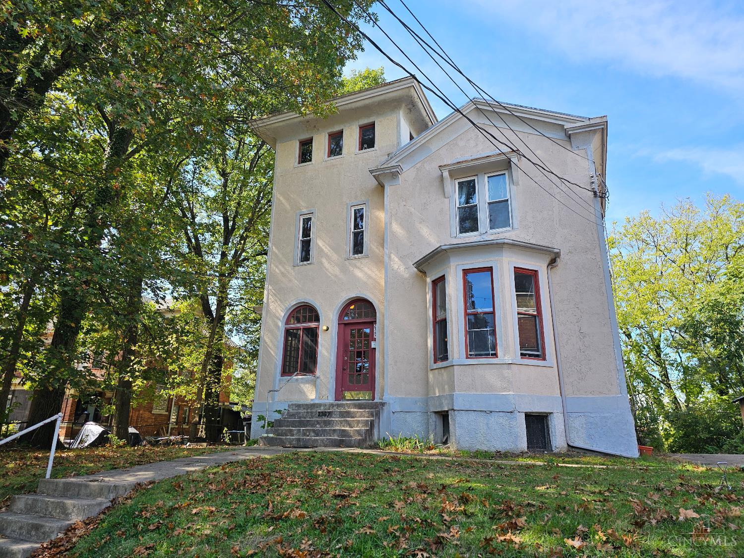 2367 Fairview Avenue