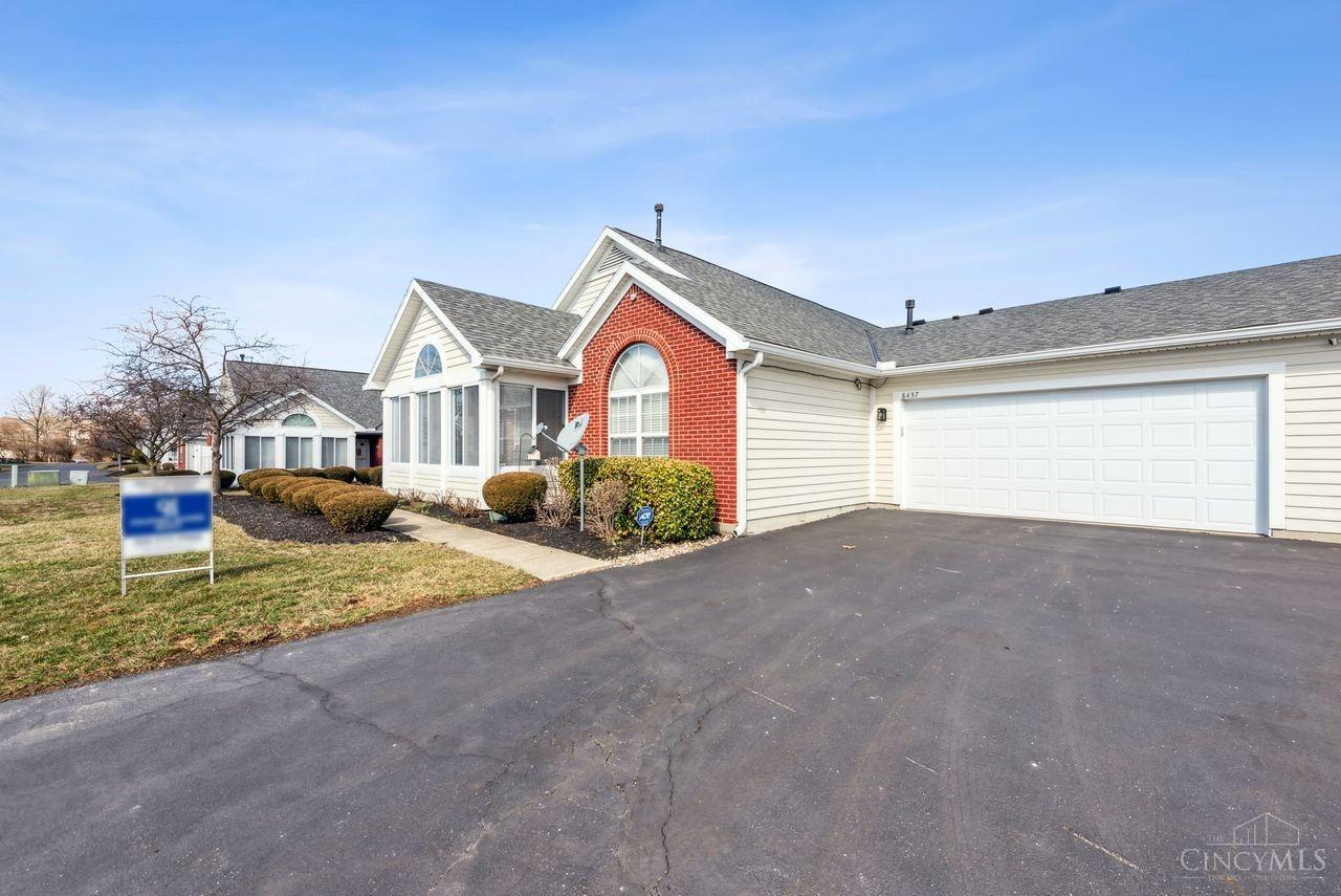 8437 Woodreed Drive, West Chester, Ohio image 4