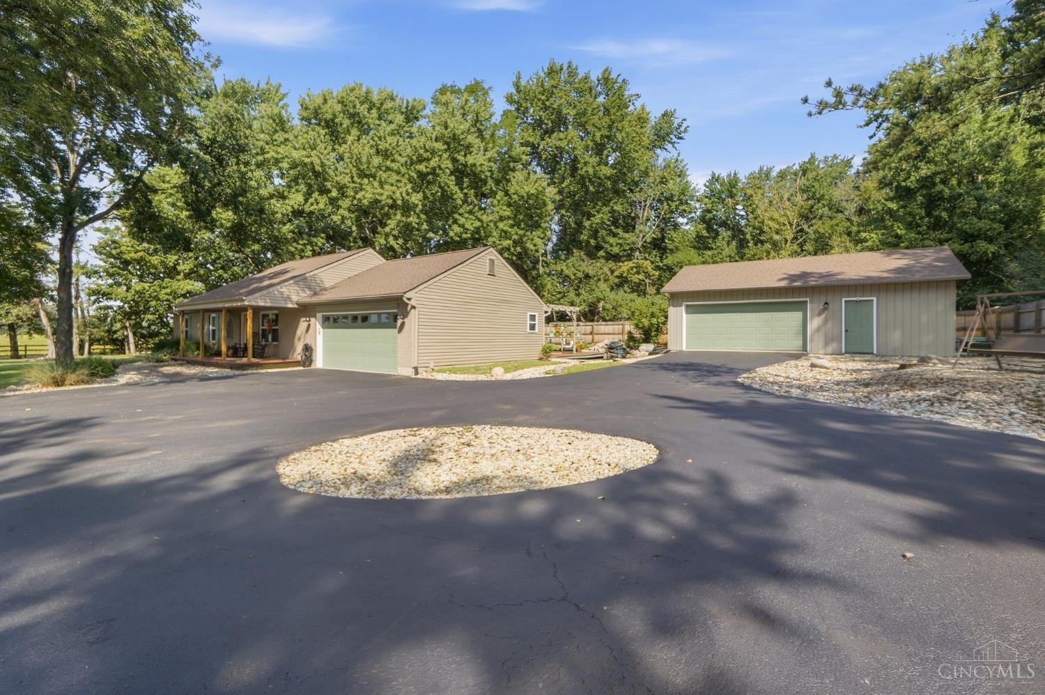 7424 Morrow Cozaddale Road