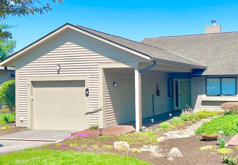 Photo of 9 White Water Way Way, Milford, OH 45150 (MLS # 1874295)