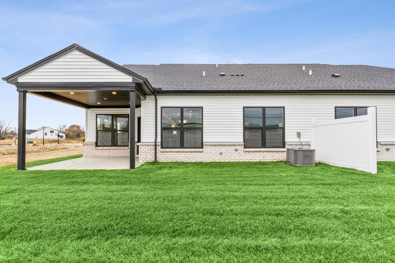 5560 Birch Court 9757