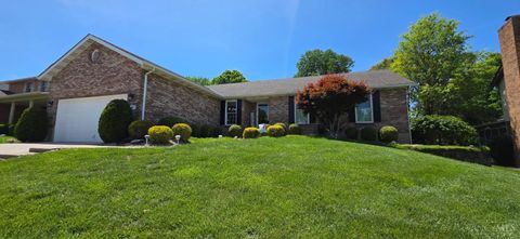 Photo of 13 Carousel Circle, Fairfield, OH 45014 (MLS # 1880392)