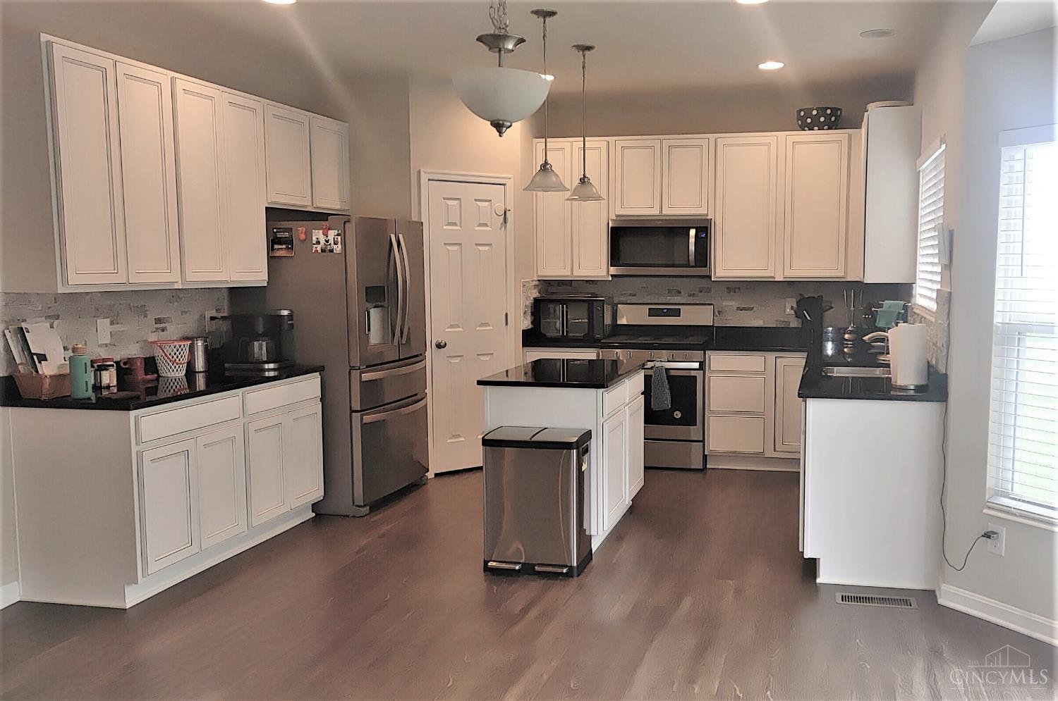 195 Oasis Court