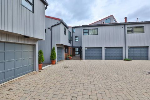 1026 Hatch Street Cincinnati OH 45202