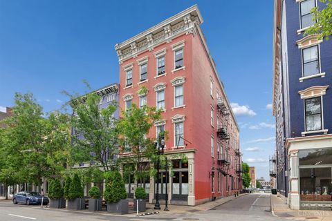 Photo of 1427 Main Street #1, Cincinnati, OH 45202 (MLS # 1877875)