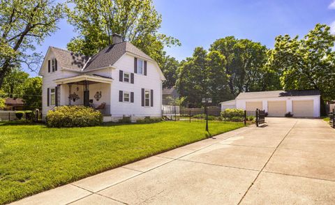 Photo of 5307 Ebersole Avenue, Cincinnati, OH 45227 (MLS # 1879386)