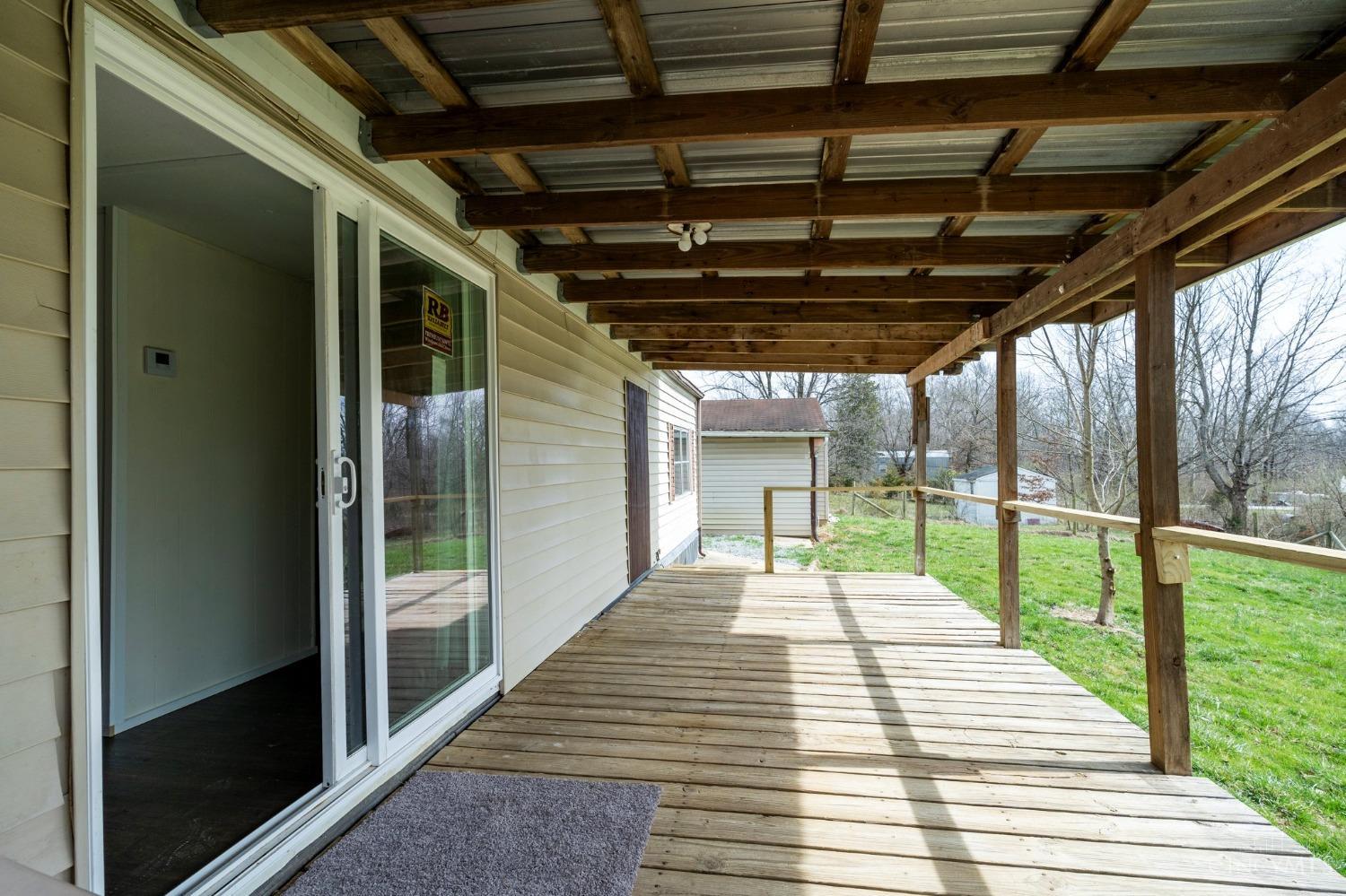 6611 Wizard Of Oz Way, Paint Twp, Ohio image 17