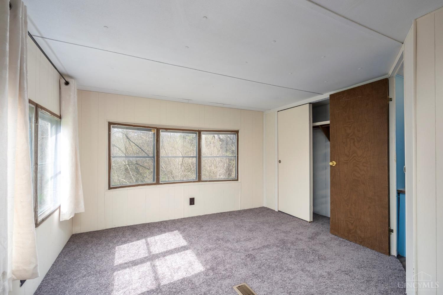 6611 Wizard Of Oz Way, Paint Twp, Ohio image 9